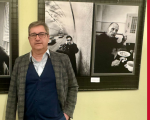 Alberto Motta alla mostra fotografica su Franco Basaglia